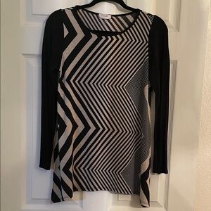 Emerald Black and Cream Geometric Long Sleeve Top